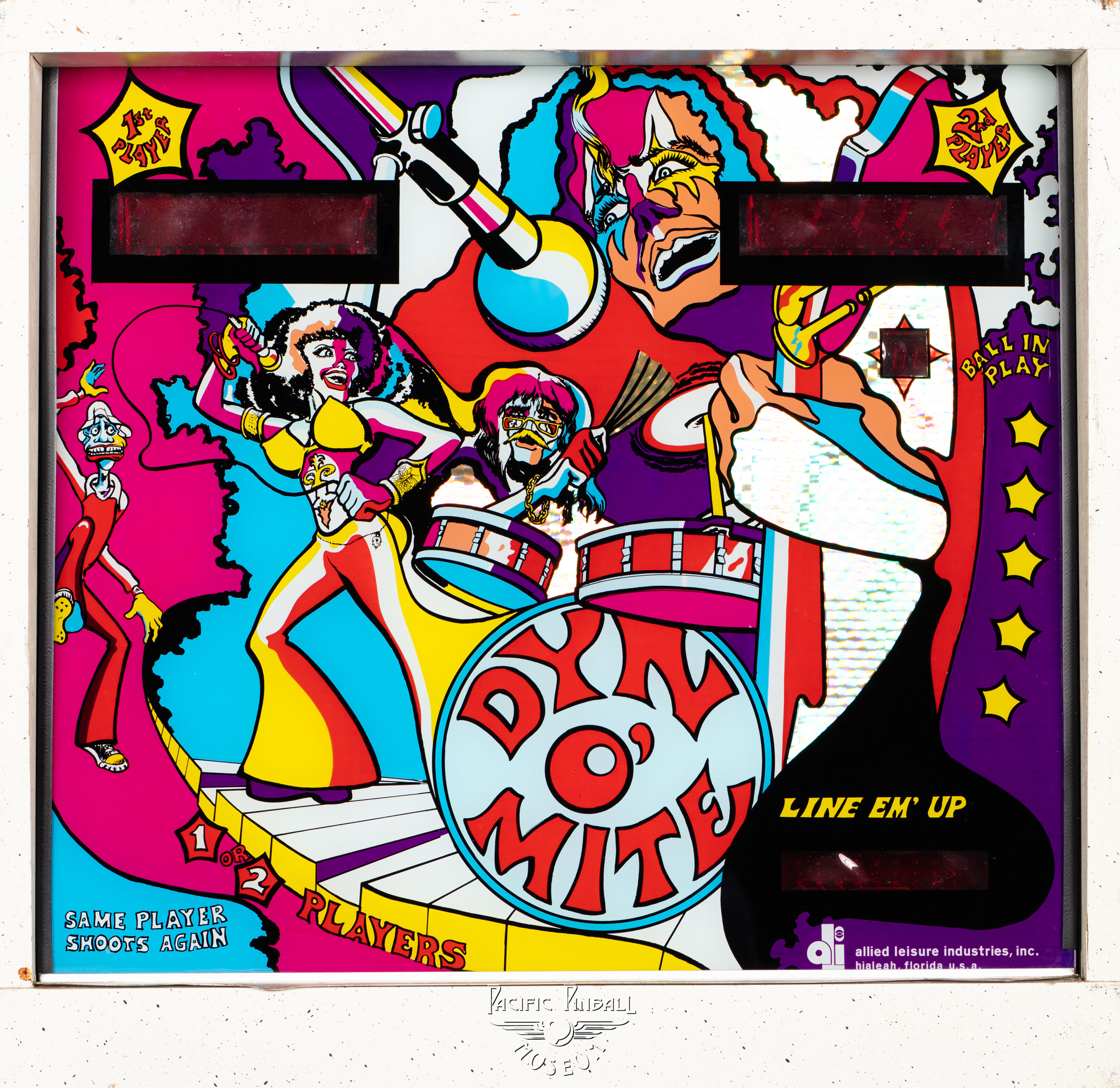 dyn-o-mite-1072-bg.jpg