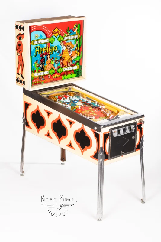 amigo-104-34.jpg pinball machine - Preview image showing playfield artwork and design details