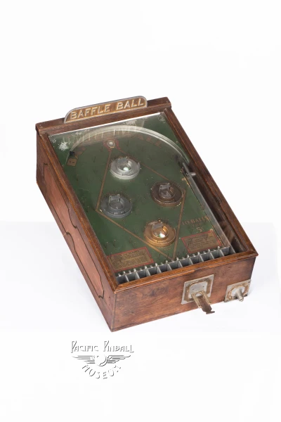 baffle-ball-1639-34.jpg pinball machine - Preview image showing playfield artwork and design details