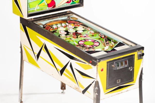 beat-time-610-34.jpg pinball machine - Preview image showing playfield artwork and design details