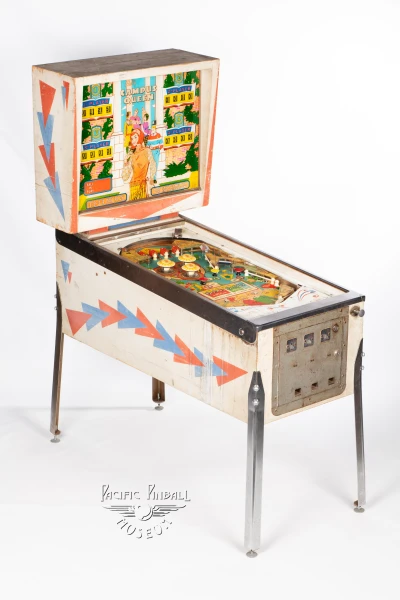 campus-queen-428-34.jpg pinball machine - Preview image showing playfield artwork and design details