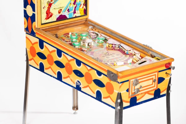 classy-bowler-302-34.jpg pinball machine - Preview image showing playfield artwork and design details