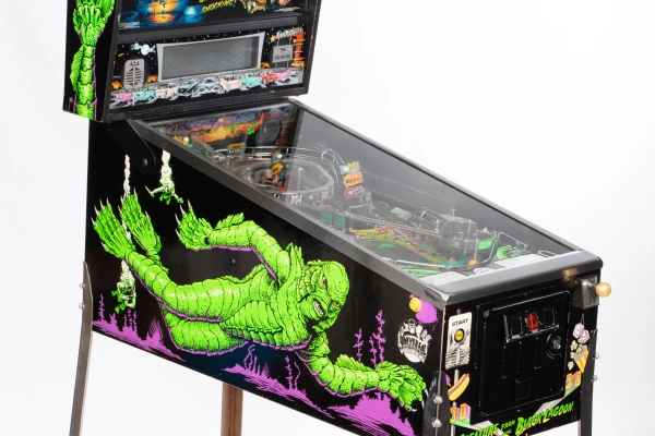 creature-from-the-black-lagoon-950-34.jpg pinball machine - Preview image showing playfield artwork and design details