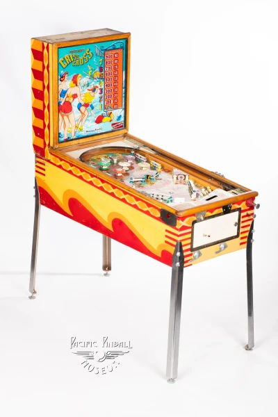 criss-cross-378-34.jpg pinball machine - Preview image showing playfield artwork and design details