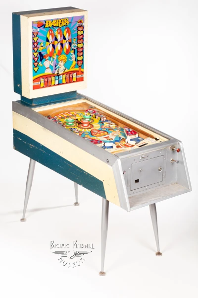 darts-391-34.jpg pinball machine - Preview image showing playfield artwork and design details