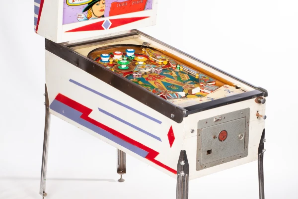 double-barrel-352-34.jpg pinball machine - Preview image showing playfield artwork and design details