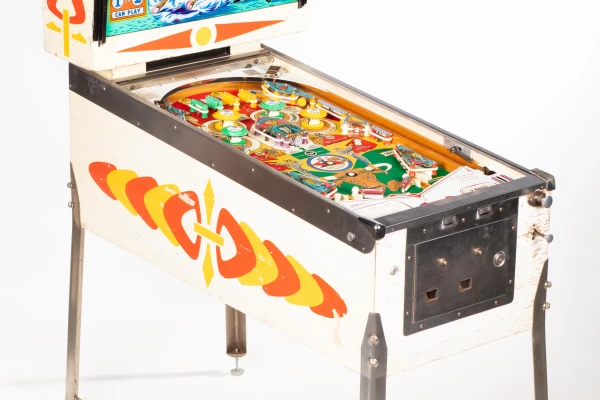 el-toro-1253-34.jpg pinball machine - Preview image showing playfield artwork and design details