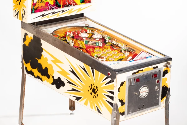 fire-queen-1262-34.jpg pinball machine - Preview image showing playfield artwork and design details