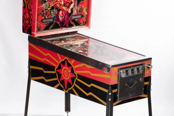 flash-gordon-945-34.jpg pinball machine - Preview image showing playfield artwork and design details