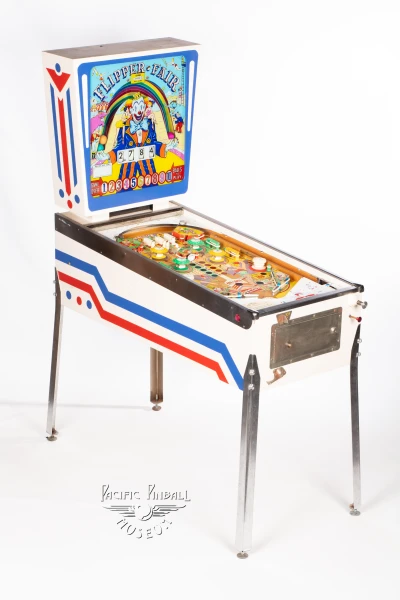 flipper-fair-364-34.jpg pinball machine - Preview image showing playfield artwork and design details