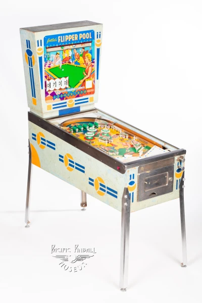 flipper-pool-440-34.jpg pinball machine - Preview image showing playfield artwork and design details