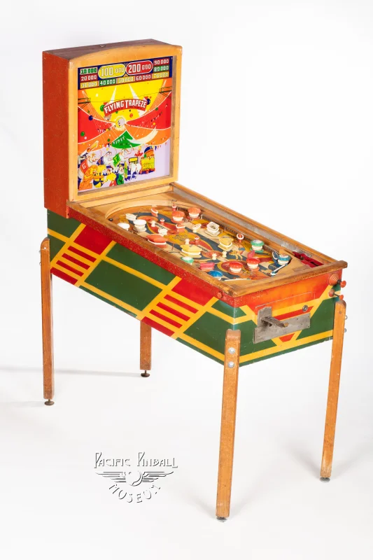 flying-trapeze-205-34.jpg pinball machine - Preview image showing playfield artwork and design details