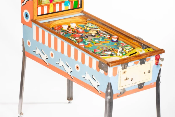 fun-fair-531-34.jpg pinball machine - Preview image showing playfield artwork and design details