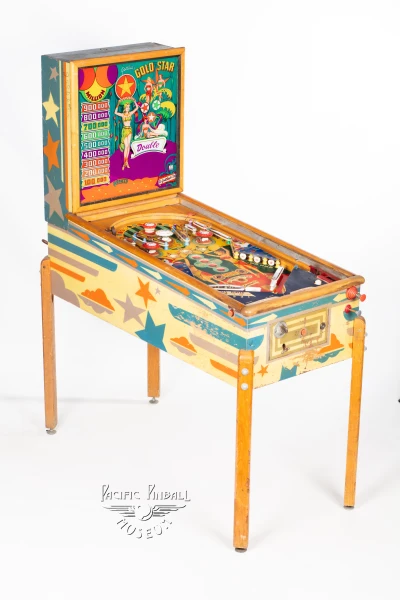 gold-star-128-34.jpg pinball machine - Preview image showing playfield artwork and design details