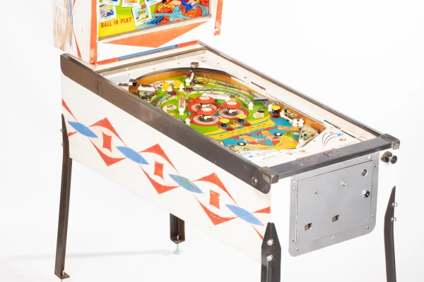 grand-tour-1486-34.jpg pinball machine - Preview image showing playfield artwork and design details