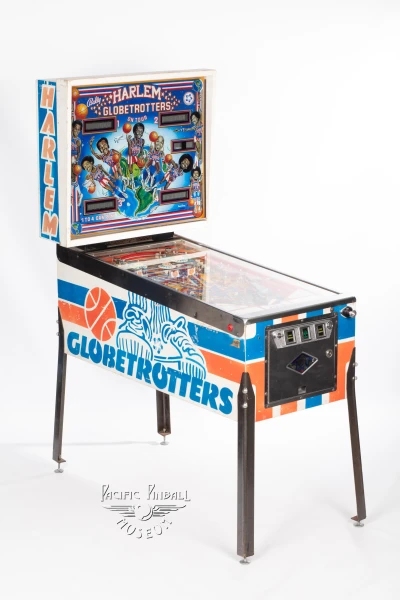 harlem-globetrotters-85-34.jpg pinball machine - Preview image showing playfield artwork and design details
