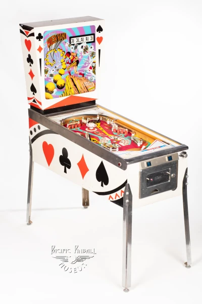 high-hand-101-34.jpg pinball machine - Preview image showing playfield artwork and design details