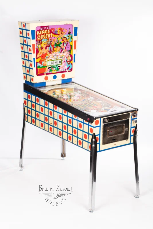 kings-queens-437-34.jpg pinball machine - Preview image showing playfield artwork and design details