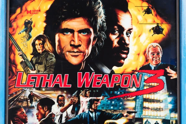 lethal-weapon-949-bg.jpg pinball machine - Preview image showing playfield artwork and design details