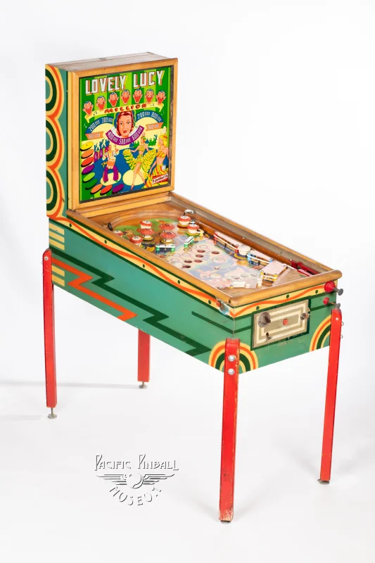 lovely-lucy-318-34.jpg pinball machine - Preview image showing playfield artwork and design details