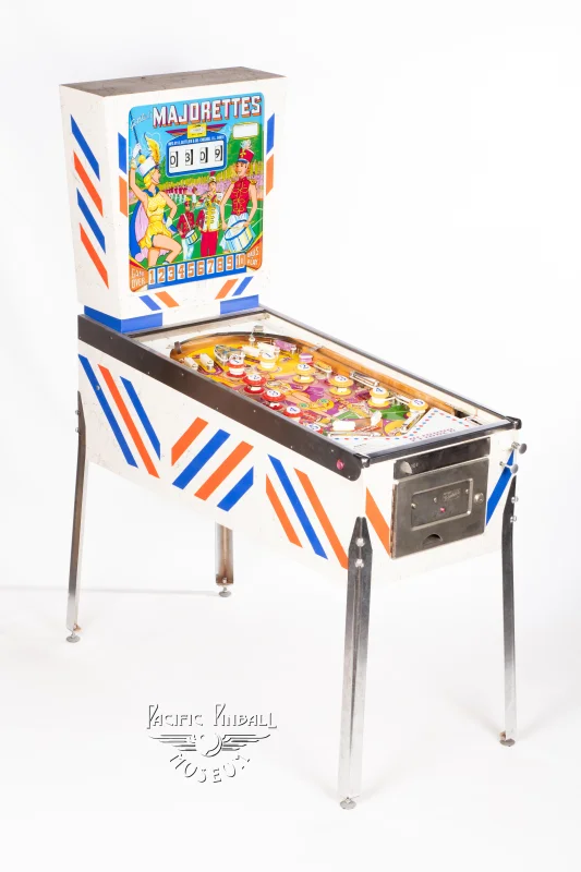 majorettes-448-34.jpg pinball machine - Preview image showing playfield artwork and design details