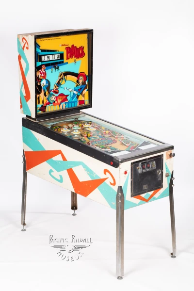 paddock-131-34.jpg pinball machine - Preview image showing playfield artwork and design details