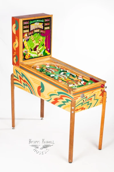 rockettes-265-34.jpg pinball machine - Preview image showing playfield artwork and design details
