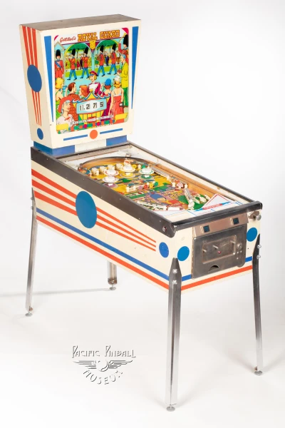 royal-guard-141-34.jpg pinball machine - Preview image showing playfield artwork and design details