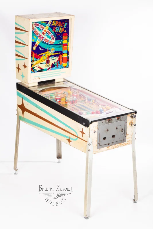 space-ship-57-34.jpg pinball machine - Preview image showing playfield artwork and design details