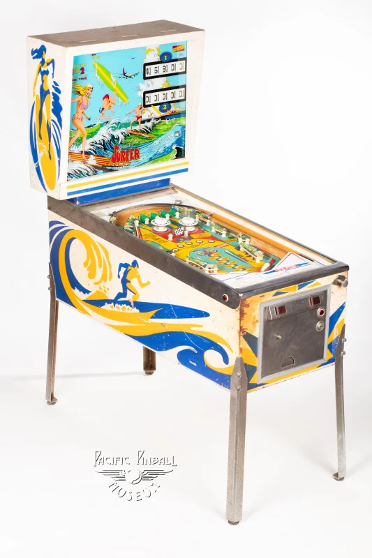 surfer-465-34.jpg pinball machine - Preview image showing playfield artwork and design details