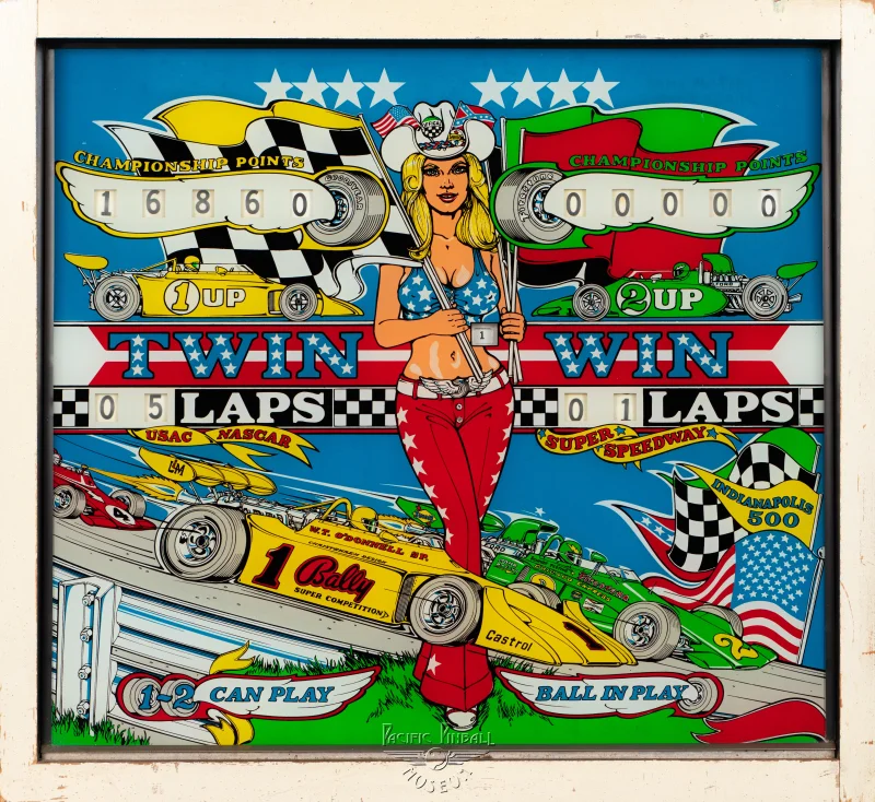twin-win-713-bg.jpg pinball machine - Preview image showing playfield artwork and design details