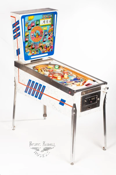 world-fair-159-34.jpg pinball machine - Preview image showing playfield artwork and design details